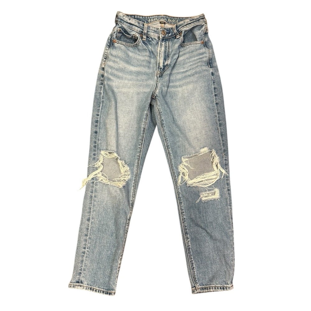 American Eagle Outfitters Light Blue Distressed Slim Jeans size 2 SHORT